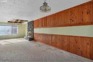 1645 SW 27th St, Gresham, OR 97080 - Photo 9