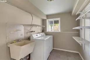 1645 SW 27th St, Gresham, OR 97080 - Photo 33