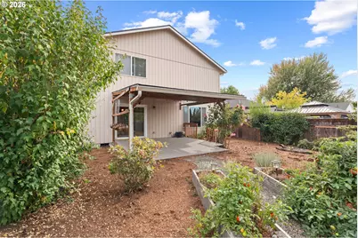240 E Jersey St, Gladstone, OR 97027 - Photo 33