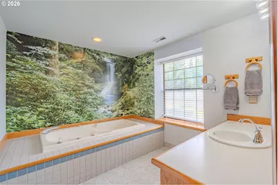 10933 NE Sherwood Dr, Vancouver, WA 98686 - Photo 17