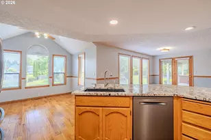 10933 NE Sherwood Dr, Vancouver, WA 98686 - Photo 13