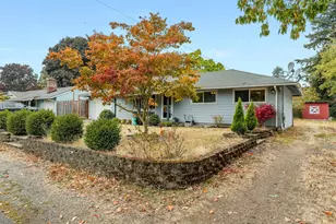 2725 SE 166th Ave, Portland, OR 97236 - Photo 3