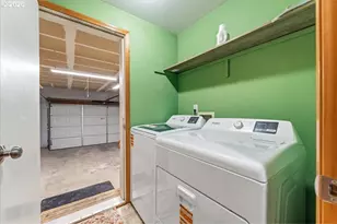 8493 NE Windstone St, Hillsboro, OR 97006 - Photo 23