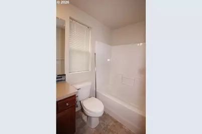 12140 SE Bush St, Portland, OR 97266 - Photo 9