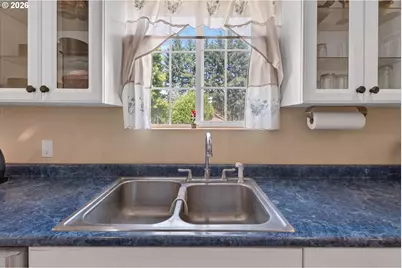 459 Lydia St, Yoncalla, OR 97499 - Photo 7