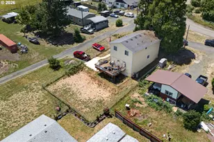 459 Lydia St, Yoncalla, OR 97499 - Photo 23