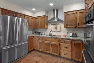 10647 NW Brooks Rd, Portland, OR 97231 - Photo 9