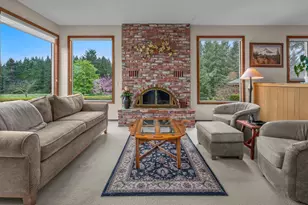10647 NW Brooks Rd, Portland, OR 97231 - Photo 5