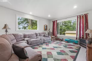 9890 SW Grabhorn Rd, Beaverton, OR 97007 - Photo 13