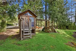 9890 SW Grabhorn Rd, Beaverton, OR 97007 - Photo 33