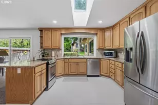 9890 SW Grabhorn Rd, Beaverton, OR 97007 - Photo 11