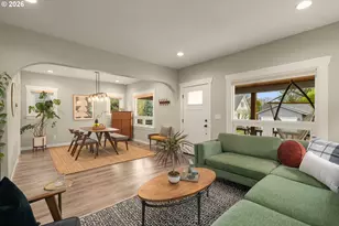 3645 SE Center St, Portland, OR 97202 - Photo 9