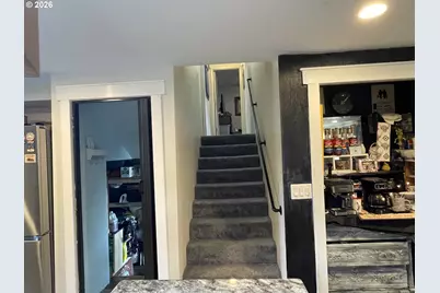 2220 Maine Ct, North Bend, OR 97459 - Photo 9