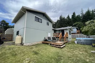2220 Maine Ct, North Bend, OR 97459 - Photo 43