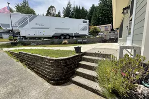 2220 Maine Ct, North Bend, OR 97459 - Photo 3