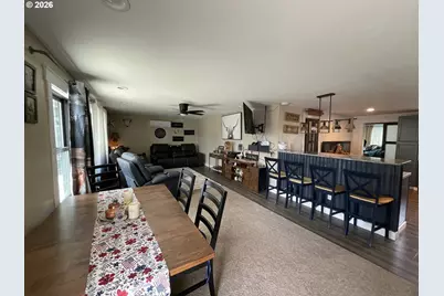 2220 Maine Ct, North Bend, OR 97459 - Photo 5