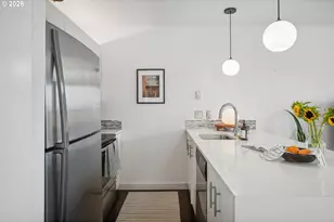 315 NW Uptown Terrace, Portland, OR 97210 - Photo 9