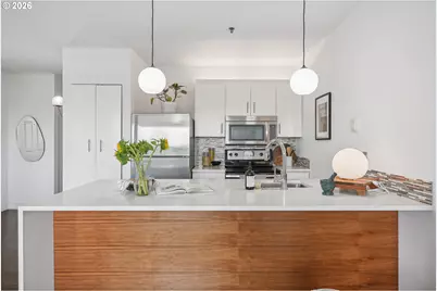 315 NW Uptown Ter #A1, Portland, OR 97210 - Photo 3