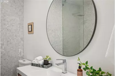 315 NW Uptown Ter #A1, Portland, OR 97210 - Photo 19