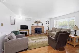1125 Delrose Dr, Springfield, OR 97477 - Photo 7