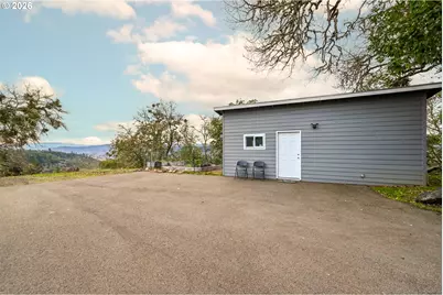 658 Ryan Heights Ln, Roseburg, OR 97470 - Photo 43