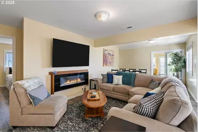 259 S Pacific St, Rockaway Beach, OR 97136 - Photo 9