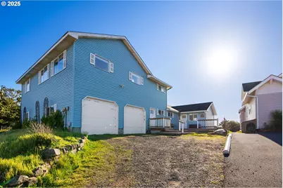259 S Pacific St, Rockaway Beach, OR 97136 - Photo 3