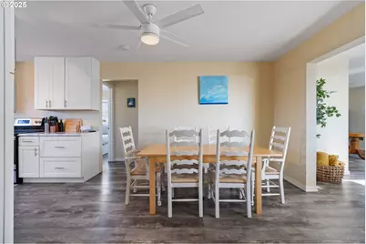 259 S Pacific St, Rockaway Beach, OR 97136 - Photo 21