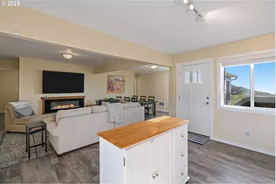 259 S Pacific St, Rockaway Beach, OR 97136 - Photo 7
