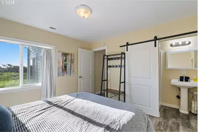 259 S Pacific St, Rockaway Beach, OR 97136 - Photo 15