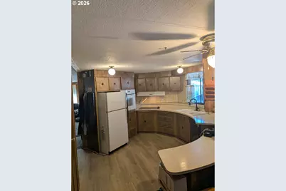 21100 NE Sandy Blvd #36, Fairview, OR 97024 - Photo 9