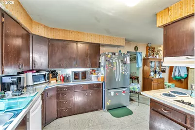 10510 SE Harold St, Portland, OR 97266 - Photo 15