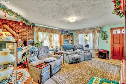 10510 SE Harold St, Portland, OR 97266 - Photo 9