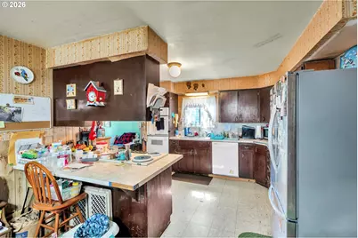 10510 SE Harold St, Portland, OR 97266 - Photo 13
