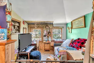 10510 SE Harold St, Portland, OR 97266 - Photo 19