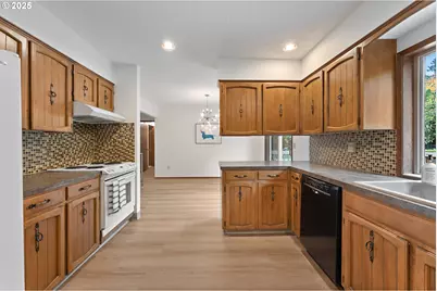 14646 NE Weidler St, Portland, OR 97230 - Photo 11