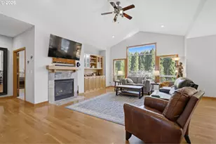 1464 N Hazelnut Ct, Canby, OR 97013 - Photo 5