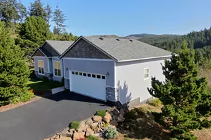 220 NE Spring Ave, Depoe Bay, OR 97341 - Photo 3