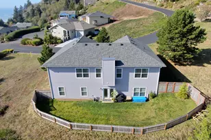 220 NE Spring Ave, Depoe Bay, OR 97341 - Photo 35