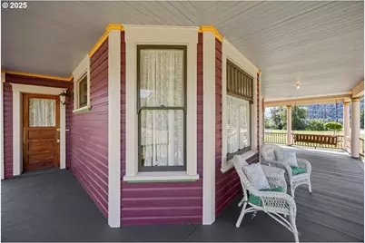 221 Main St, Riddle, OR 97469 - Photo 9