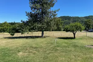 221 Main St, Riddle, OR 97469 - Photo 45