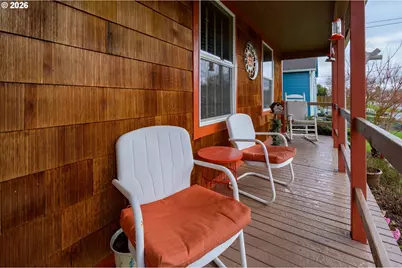 341 NW 10th St, McMinnville, OR 97128 - Photo 5