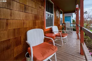 341 NW 10th St, McMinnville, OR 97128 - Photo 5