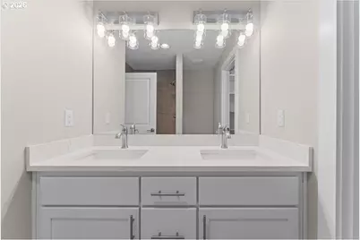 9818 SW 34th Pl, Portland, OR 97219 - Photo 19