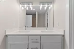 9818 SW 34th Pl, Portland, OR 97219 - Photo 19