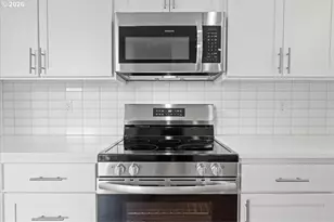 9818 SW 34th Pl, Portland, OR 97219 - Photo 7