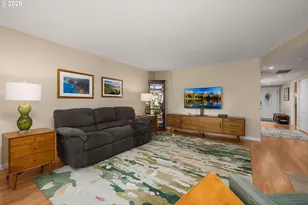 9625 SW Brentwood Pl, Portland, OR 97224 - Photo 11