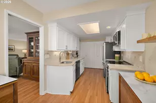 9625 SW Brentwood Pl, Portland, OR 97224 - Photo 17