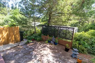 1600 Rhododendron Dr, Florence, OR 97439 - Photo 3