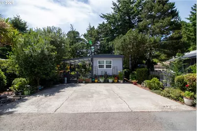 1600 Rhododendron Dr #155, Florence, OR 97439 - Photo 1